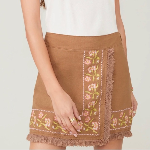 Spartina 449 Dresses & Skirts - NWT Spartina 449 Brown Mini Skirt with Pink Floral Embroidery